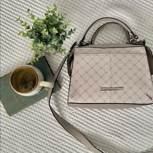 NWOT Steve Madden Medium sized Crossbody Hand back